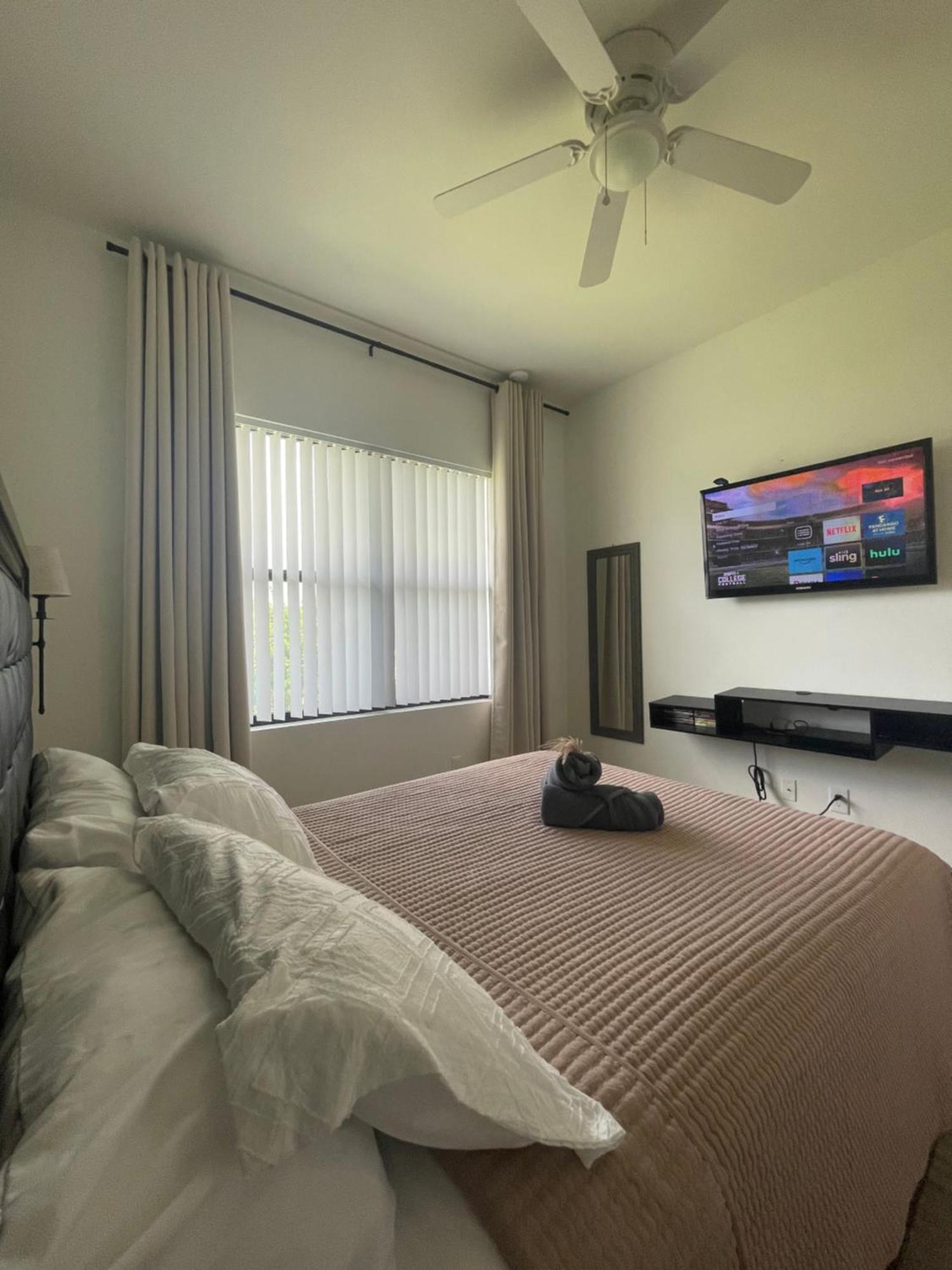 Casa Blanca Private Suite Lehigh Acres Exterior photo